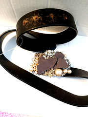 SIGNED DESIGNER CRYSTAL & FAUX PEARL BELT BUCKLE W/ BELT