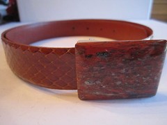 JEAN ROBERTS DESIGNS BROWN SNAKESKIN BELT & RED STONE? BUCKLE -37&Prime; L END TO END