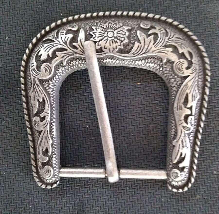 Antique Worn Western Floral Engraved Antique Belt Buckle 1 1/2&Prime;