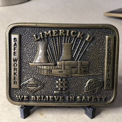 VTG 1983 LIMERICK II SAFETY WORKER AWARD SOLID BRASS USA MENS BELT BUCKLE BECHTE