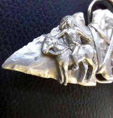 1993 New Vintage GAP Tomahawk Battle Ax Arrowhead Mens Indian Belt Buckle