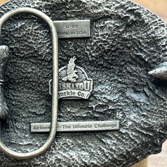 Siskiyou Pewter US Military Airborne Belt Buckle Oval 1990 USA Parachute