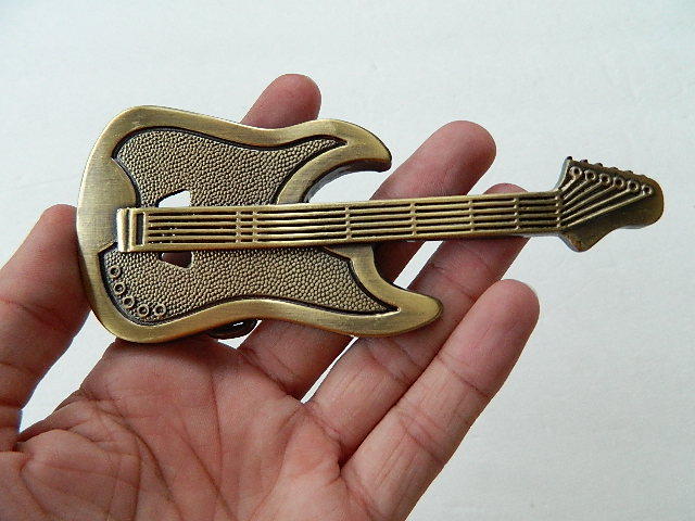 ELECTRIC GUITAR BELT BUCKLE, ZINC ALLOY, BRASS COLOR, 5.5&Prime;, 3D SCULPTED DESIGN