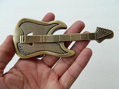 ELECTRIC GUITAR BELT BUCKLE, ZINC ALLOY, BRASS COLOR, 5.5&Prime;, 3D SCULPTED DESIGN
