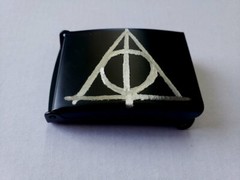 Harry Potter – Deathly Hallows Symbol 1.5&Prime; Web Belt Flip Buckle – Black