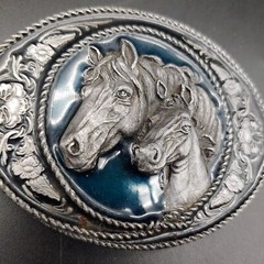 1991 Siskiyou Buckle Co A-5 Two Horses on Green Enameled Background