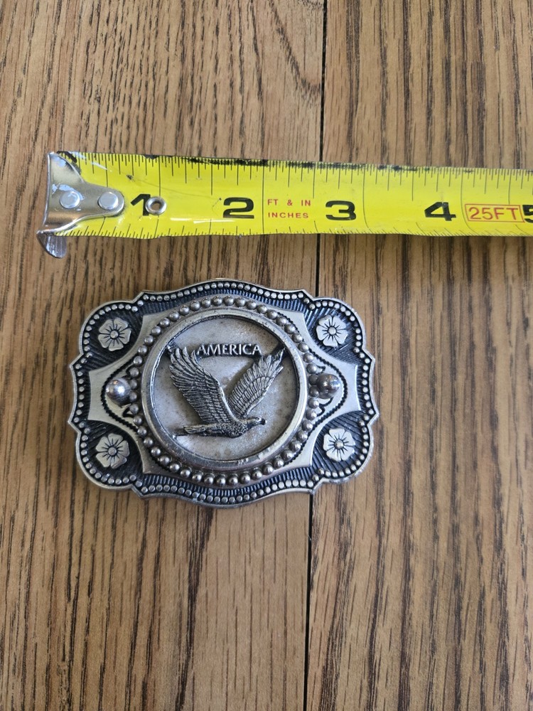 Men&rsquo;s or women&rsquo;s Silver Tone Western Oval Belt Buckle America Eagle Patriotic
