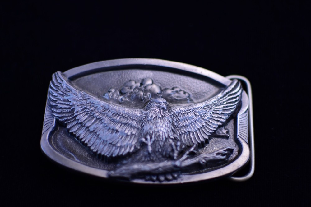 BUCKLES OF AMERICA Masterpiece Collection « Landing Eagle »
