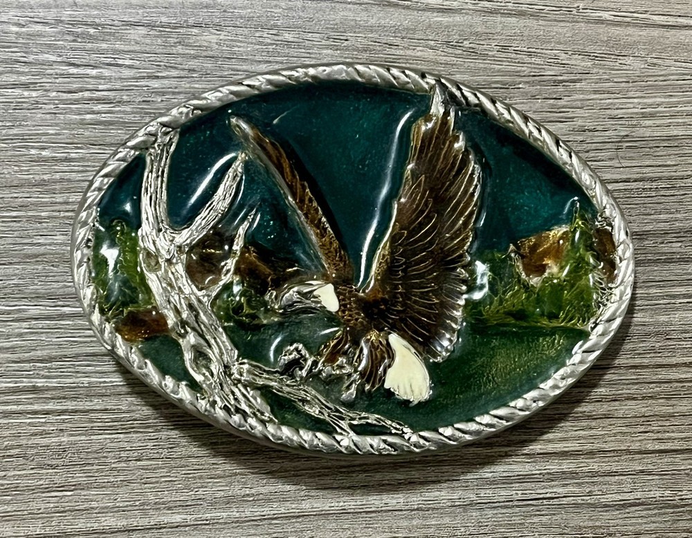 Vintage Eagle Landing On Branch Enameled Metal Belt Buckle Silver Tone Nature