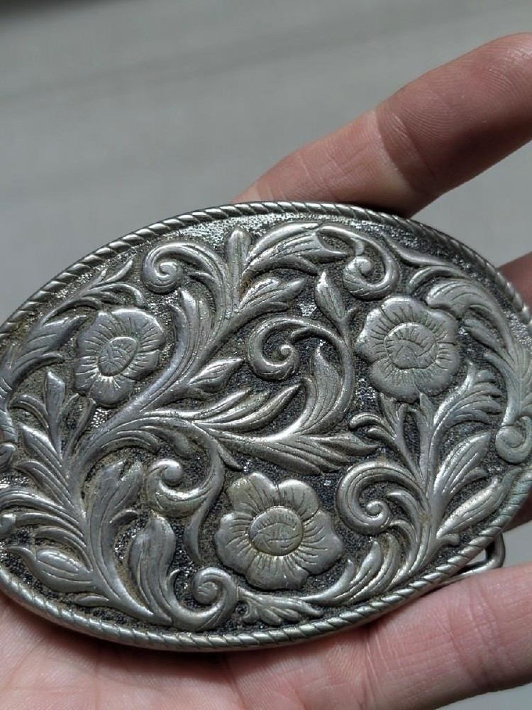vintage ENGRAVED belt buckle WESTERN metal FLORAL cowboy rodeo