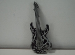 Jean&rsquo;s Friend « Flaming Fanged Guitar Skull » Silvertone Metal 4&Prime;x2&Prime; Belt Buckle