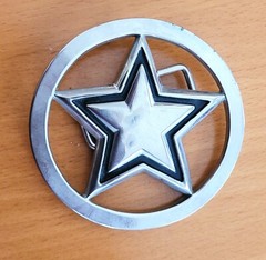 FAMOUS STARS AND STRAPS BELT BUCKLE CHROME SILVER