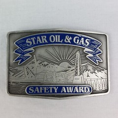 Star Oil & Gas Safety Award Pump Jack Oil Rig Sun Mountains Pewter Belt Buckle