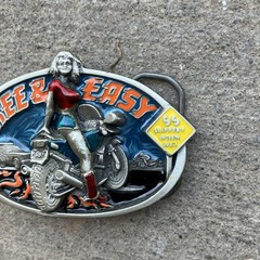 Free & Easy « Slippery When Wet » Tanside Belt Buckle 1992 Dragon Collection B28