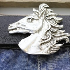 Horse Head Belt Buckle With Detailed Design In Antique Silver Finish