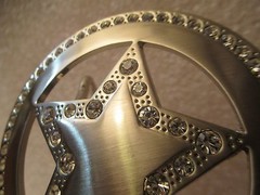 NEW POLISHED METAL RHINESTONE ICED OUT STAR BELT BUCKLE 2 5/8&Prime; VIC-THOR1
