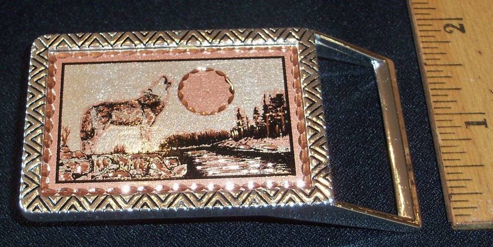 2 1/2&Prime; DRESS SIZE BELT BUCKLE W/COPPER & SILVER-PLATE WOLF HOWLING AT MOON SCENE