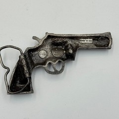 BERGAMOT BRASS WORKS Belt Buckle Silver Tone 4.5&Prime; Revolver Gun L-156 Metal