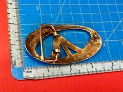 2OH Logo Emblem Peace love & Rock & Roll gold color belt buckle
