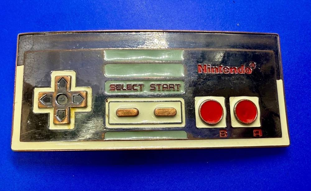 Nintendo 2011 NES Video Game Controller Used Video Game System Belt Buckle
