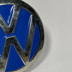 V W SILVER & BLUE METAL ADULT BELT BUCKLE