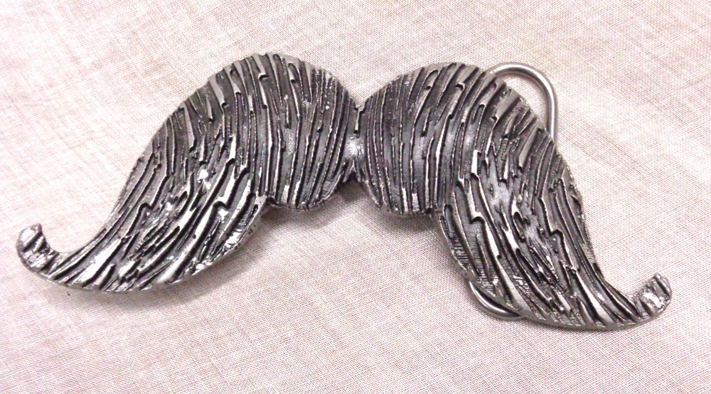 2008 MOBTOWN CHICAGO USA Silvertone MUSTACHE Biker Punk Belt Buckle