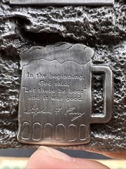 Vtg. 1984 Beer Drinker #&rsquo;D Limited-Edition Commemorative 3 1/4&Prime; by 2 5/16&Prime;