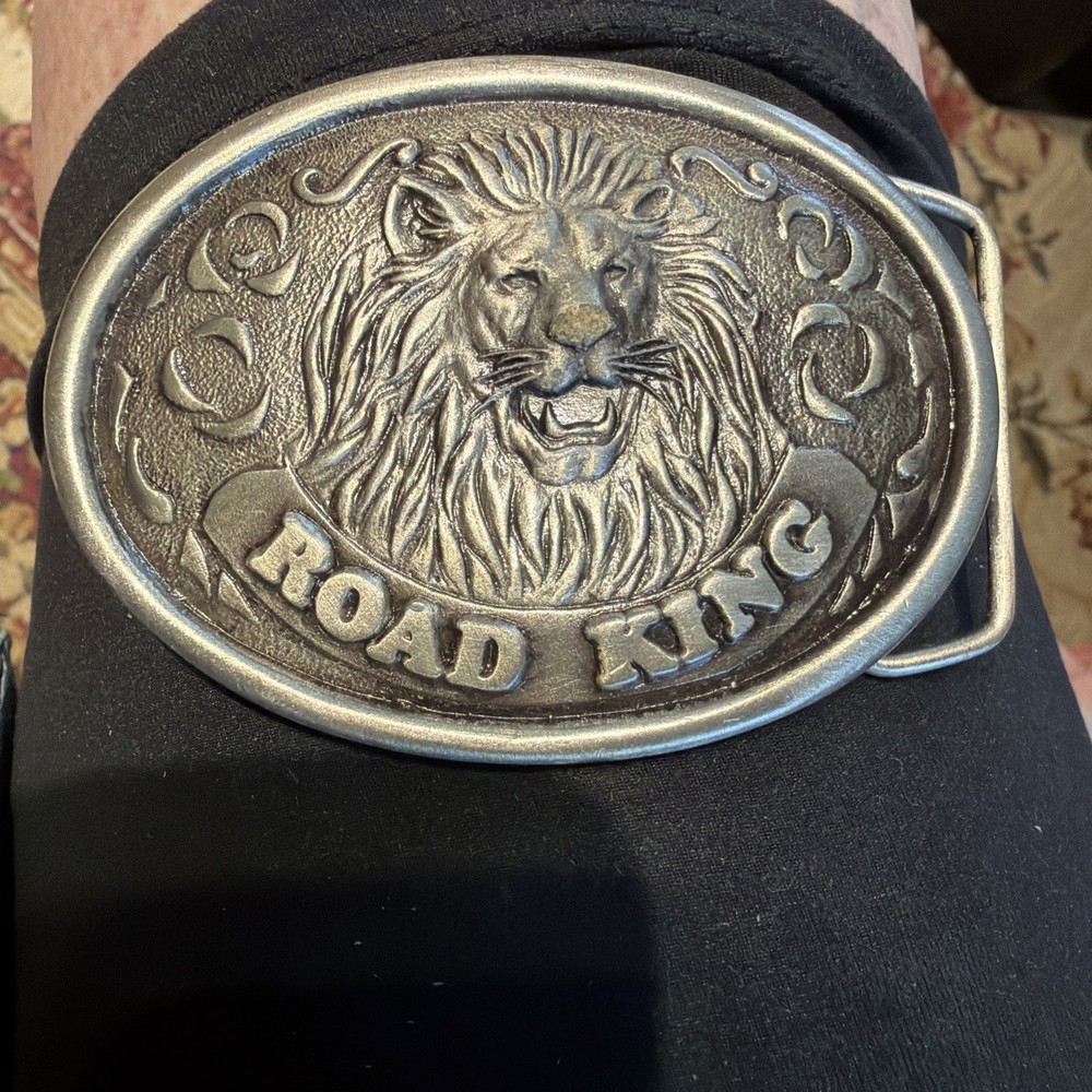Road King Lion Head 76 Truck Drivers Club Member Belt Buckle MINT. Vintage!