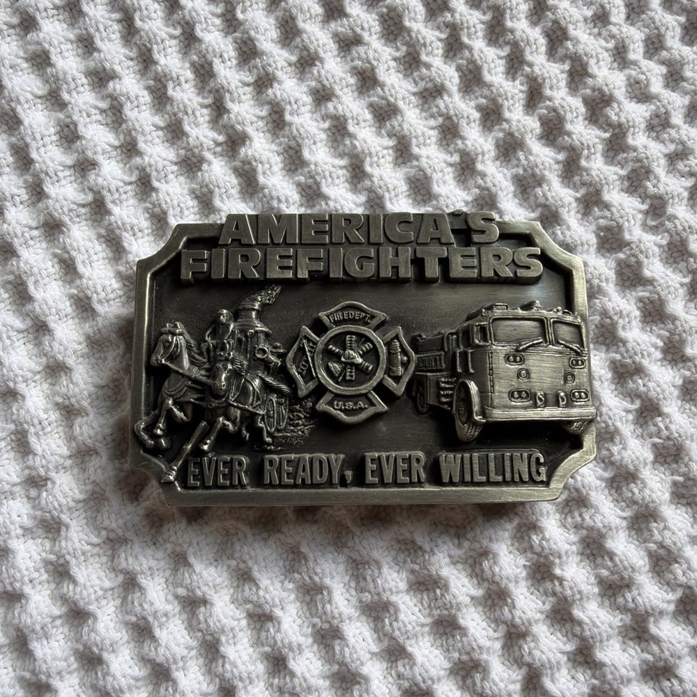 Siskiyou America&rsquo;s Firefighters Ever Ready & Willing Belt Buckle 1983
