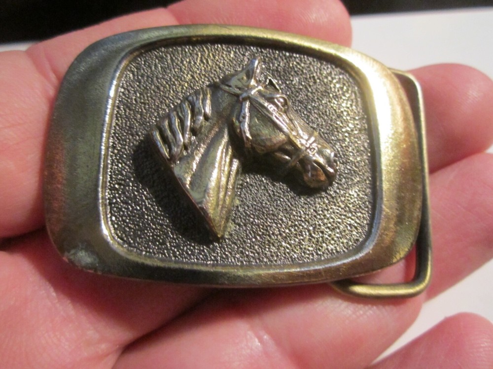 1983 LIMITED MM BELT BUCKLE HORSE THEME – HEAVY- GW-13
