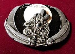 Belt Buckle Wolf Howling At The Moon With Black And White Enamel Detail Feathers