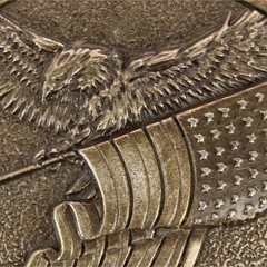 Wrangler Men&rsquo;s American Flag & Eagle Belt Buckle Antique Brass Finish