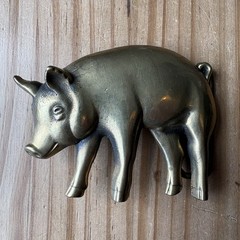 Vintage 1978 Baron Buckle Solid Brass Pig Belt Buckle Figural Hog Farming Swine