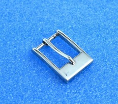 New 3/4&Prime;(20mm) pin buckle(#513N) in silver color and bonus rivets USA