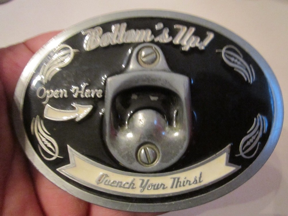 VINTAGE BOTTOM&rsquo;S UP QUENCH YOUR THIRST BELT BUCKLE BUILT IN BOTTLE OPENER GW-9