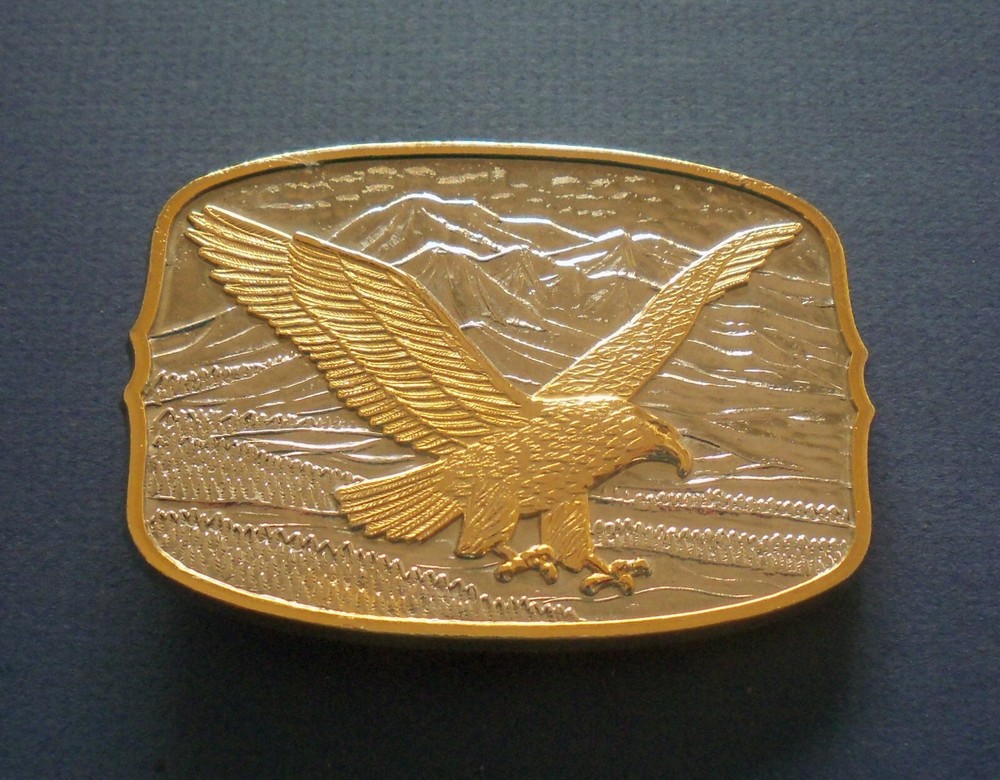 Bald Eagle on Mountains Belt Buckle – Silver & Gold Tone
