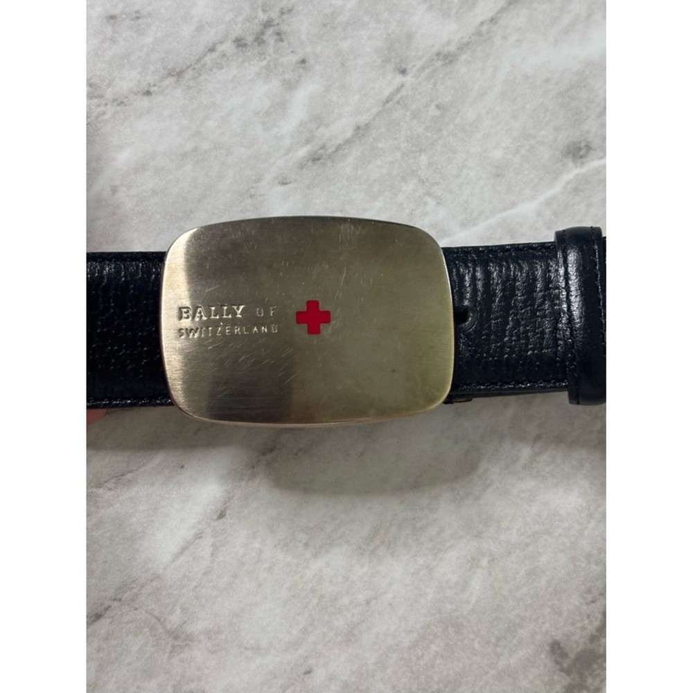 Bally of Switzerland Mens Black Leather Belt with Embossed Logo Buckle size M/38