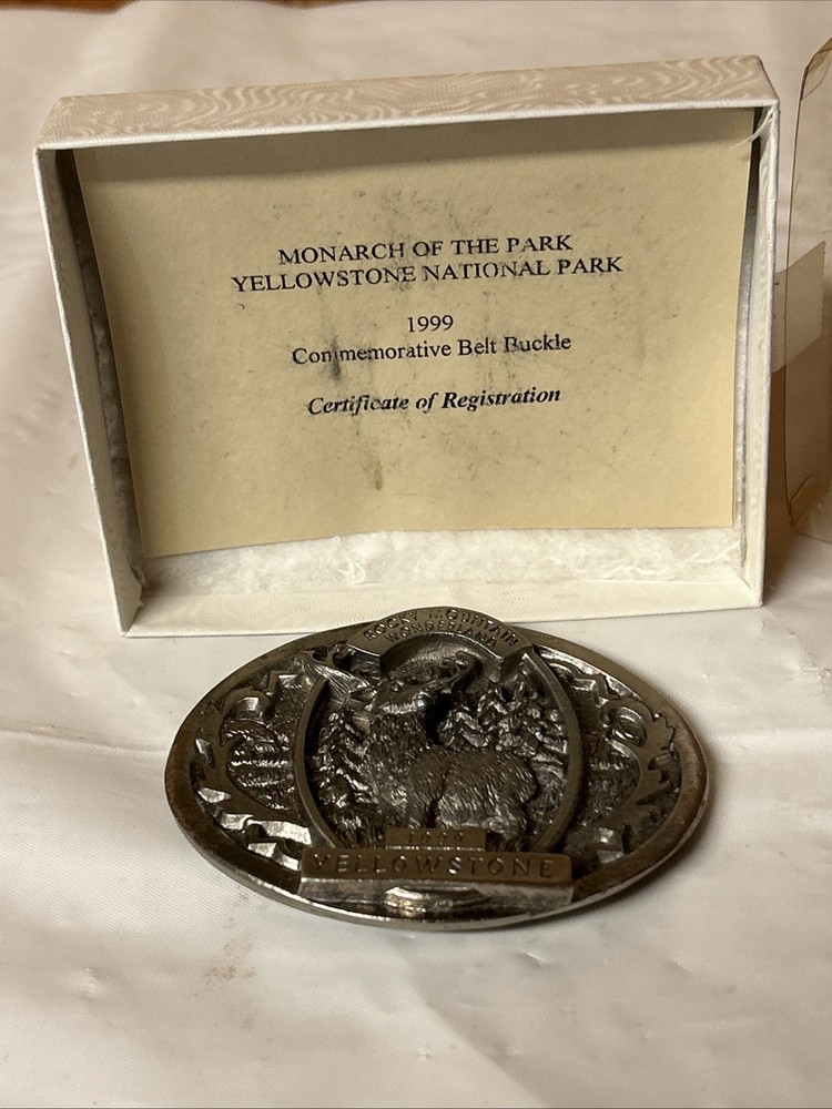 Rocky Mountain Wonderland Ltd Edition Hamilton Stores Yellowstone Belt Buckle 9A
