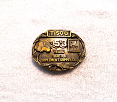 VINTAGE BELT BUCKLE TRACTOR IMPLEMENT SUPPLY (TISCO) SPEC CAST SISKIYOU BB16
