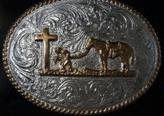 Crumrine Western Buckle Oval Praying Cowboy at Cross Silver & Gold Tone C1037448