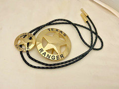 Texas Ranger 2 piece set, belt buckle and bolo (Gold)