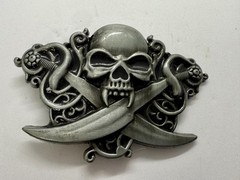 Vampire Teeth Skull Crossed Sword&rsquo;s Cutout Halloween Gothic Biker Belt Buckle
