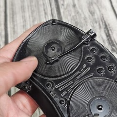 DJ Turn Tables Belt Buckle Moving Spinning Lots of Knobs Retro Y2K Music Disco