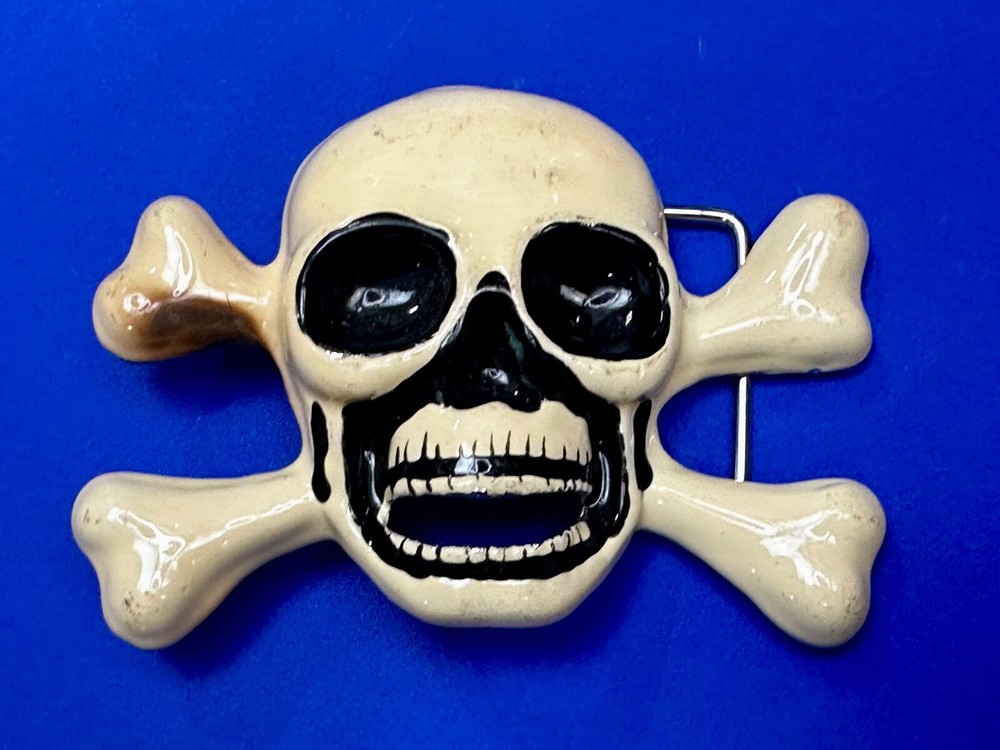 Skull And Crossbones – Silver & Black Enameled Cutout Belt Buckle By Fl&R