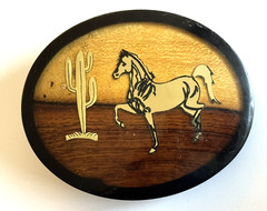 VINTAGE UNMARKED UNBRANDED WESTERN STYLE HORSE AND CACTUS BELT BUCKLE