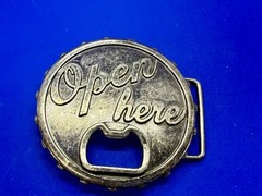 OPEN HERE Bar Party Pick Up Line Novelty Drinking Belt Buckle with Bottle Opener