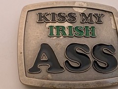 VTG Belt Buckle Mens KISS MY IRISH ASS Cast Aluminum Green Black SLVR 3.5&Prime; X 3&Prime;