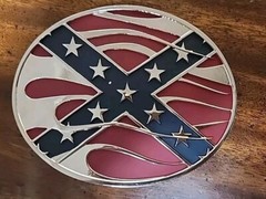 Belt buckle with flag and flames on it B113