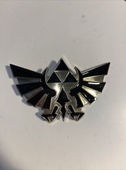 The Lengend of Zelda Twilight Princess Triforce Logo Belt Buckle 2008 – Nintendo