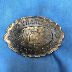 vtg 1976 LIBERTY BELL BICENTENNIAL 1776 BELT BUCKLE 70s philadelphia
